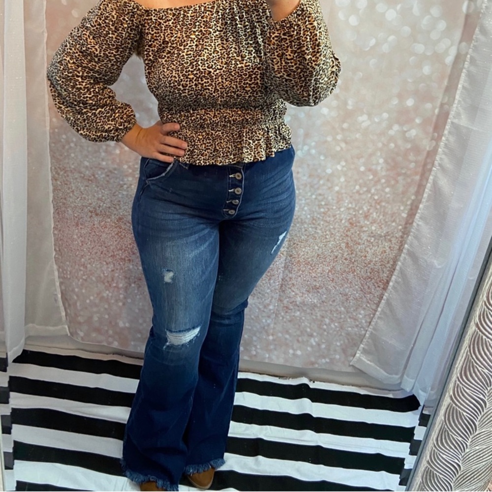 FLASH SALE! Dark wash high rise KanCan Jeans - Picture 2 of 5